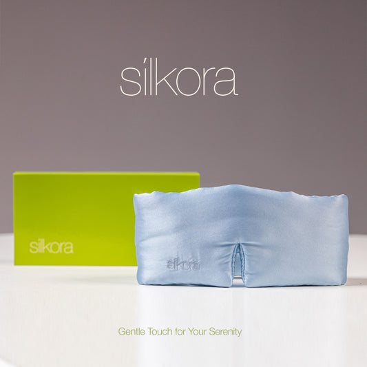 Silkora Premium Silk Deep Sleep Mask - Zijden Slaapmasker - 22 Momme 100% Moerbeizijde - Oogmasker Slaap voor Mannen & Vrouwen - Icy Blauw